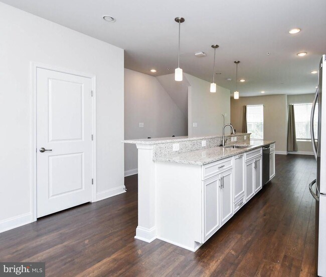 Building Photo - 7102 Druce Way