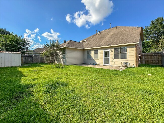Building Photo - 20319 Little Wing Dr