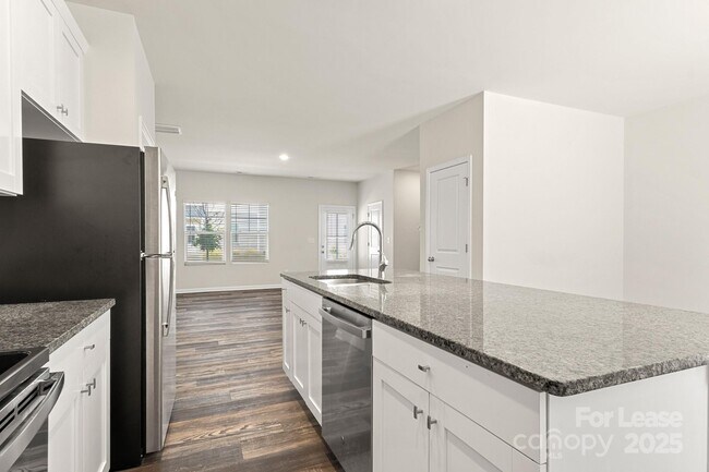 Building Photo - 117 Dogwood Vlg Trl