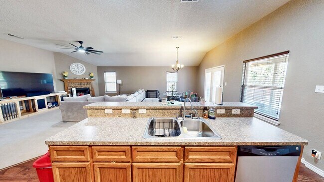 Building Photo - 2607 Montague County Dr
