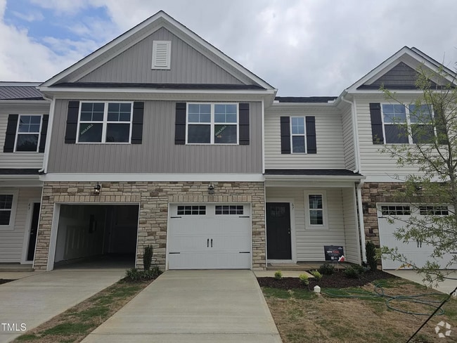 Building Photo - 67 Village Edge Dr