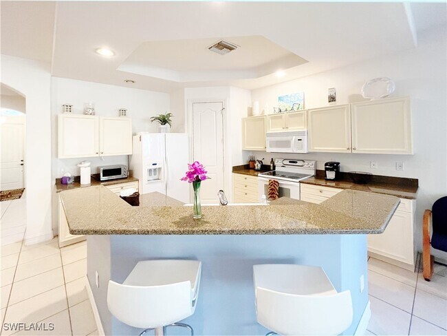 Building Photo - 1366 Serrano Cir