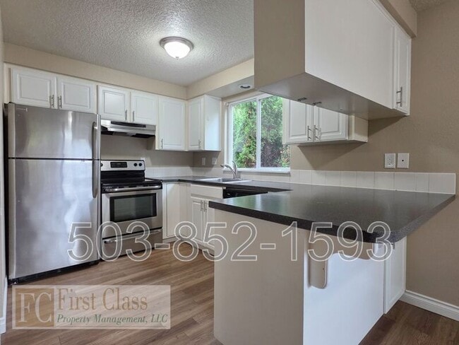 Building Photo - 4325 SE 37th Ave