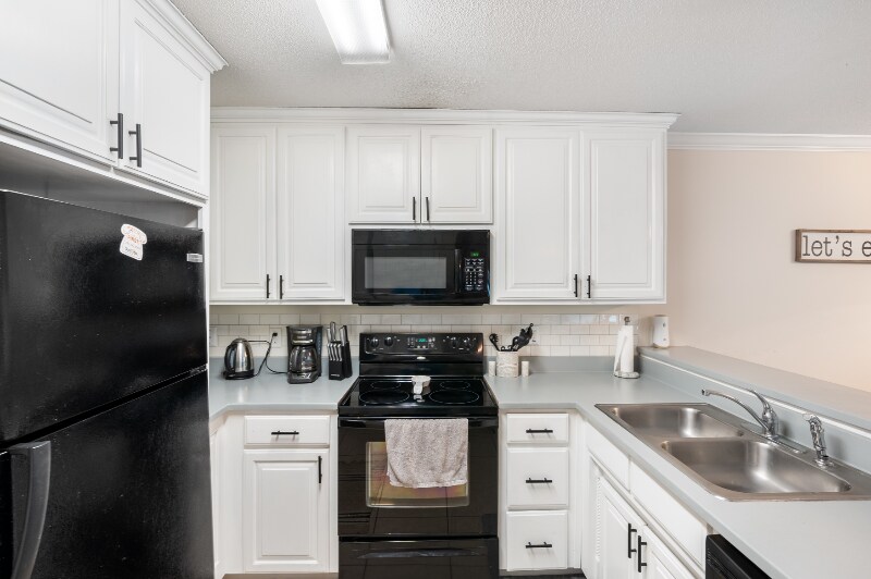Building Photo - 5252 Fortress Cir
