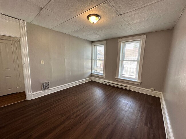 Building Photo - 512 Spruce St