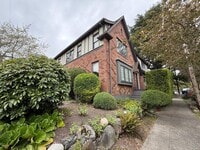 Building Photo - 1 Bed 1 Bath Top Floor Wallingford Condo!