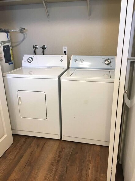 Building Photo - 1700 W Sunn Fjord Ln