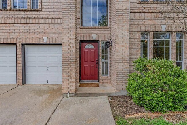 Building Photo - 11505 Emerald Falls Dr
