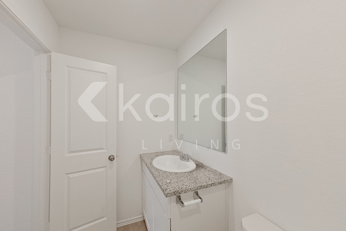 Building Photo - 4105 Waterfall Cv