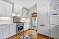 Building Photo - 918 NE 5th St