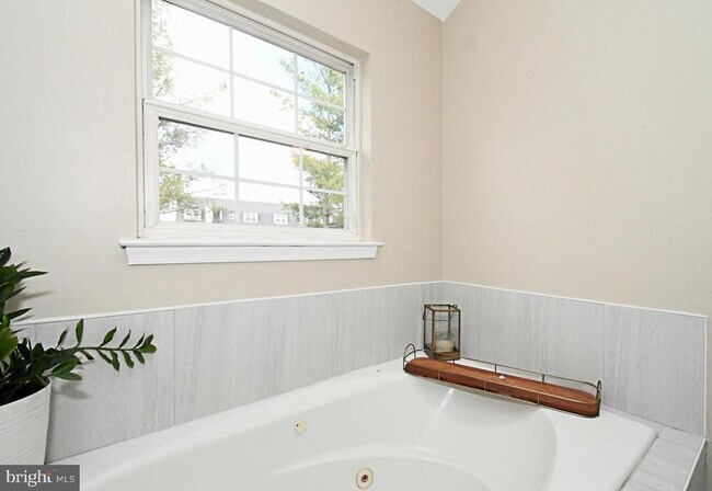 Building Photo - 1039 Greenes Way Cir