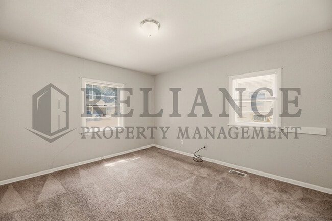 Building Photo - 1126 Silverdale Ct