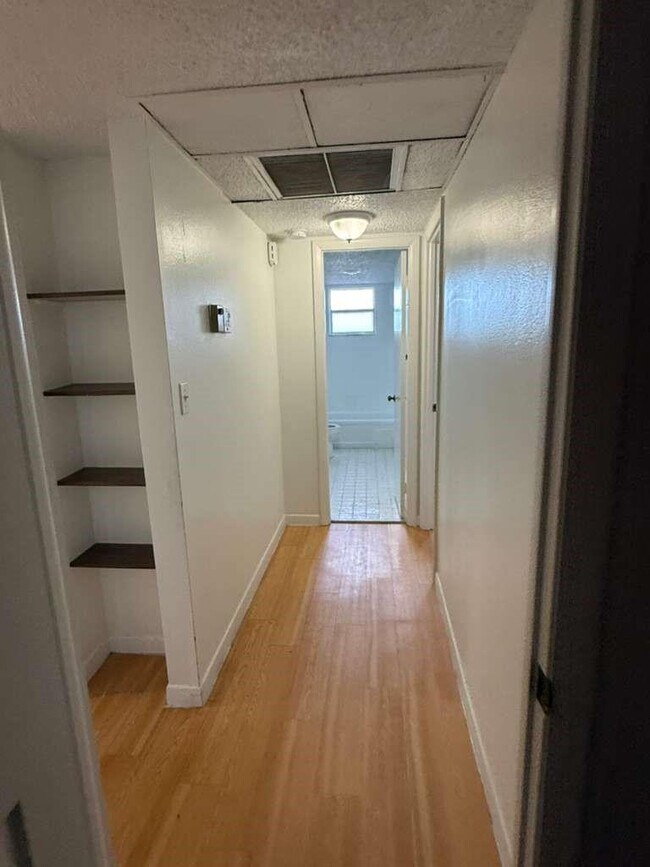 Building Photo - 408 NW 68th Ave