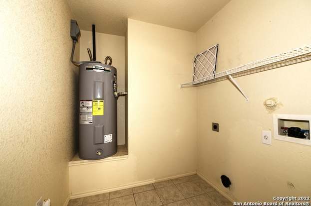 Building Photo - 3202 Eisenhauer Rd