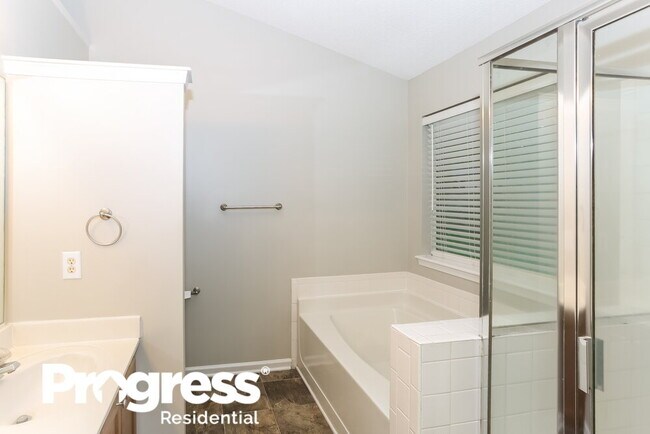 Building Photo - 4391 Greygate Ct SW