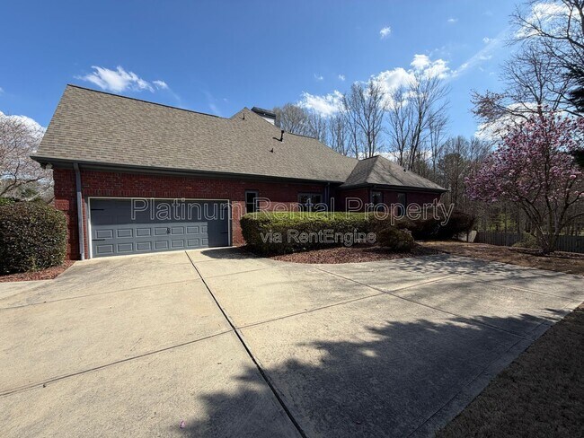 Building Photo - 7020 Grassmoor Grange Way