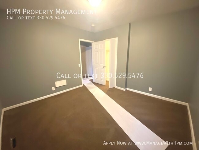 Building Photo - 1631 Bryan Ave SW