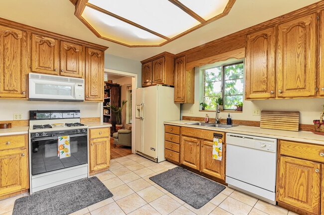 Building Photo - 1220 Binford St