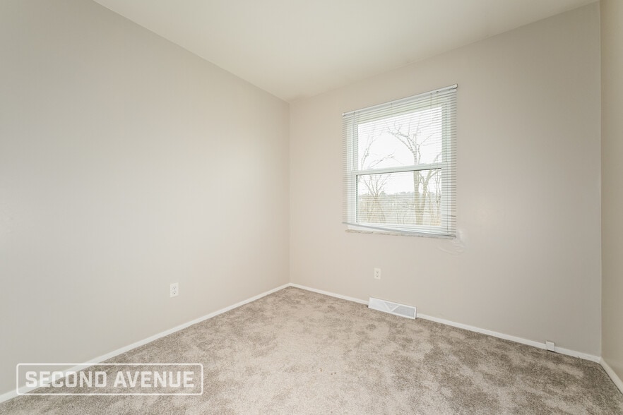 Building Photo - 1405 Cavitt Rd