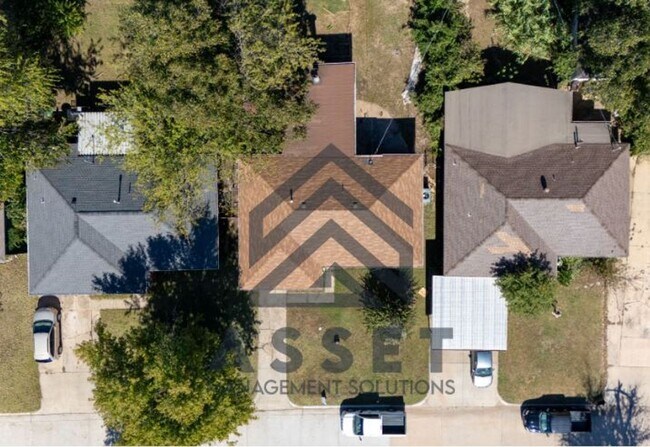 Building Photo - 4 Bedroom Available for Lease & Rent to Own!