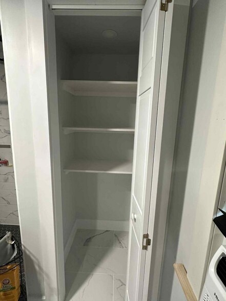 Building Photo - 134 School St