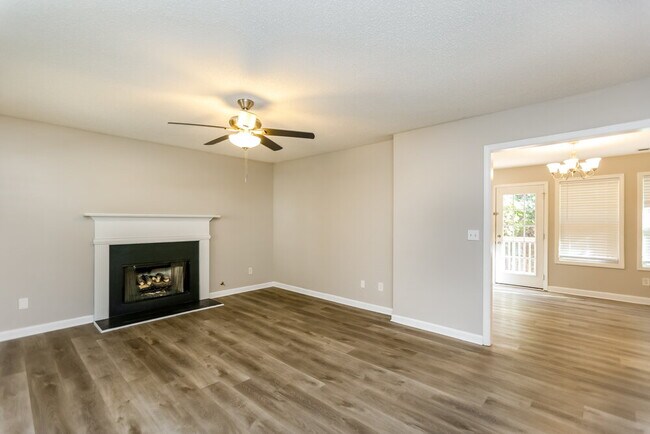 Building Photo - 253 Bainbridge Cir