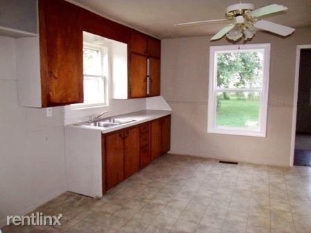 Building Photo - 3 br, 1 bath House - 1936 E Cairo St