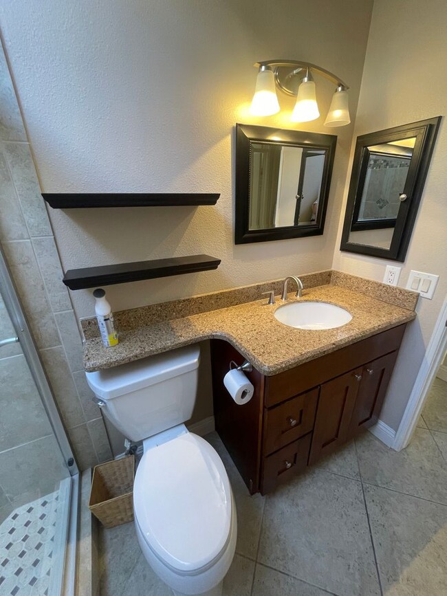 Building Photo - Spacious 2 Bed, 2 Bath House in Prestigious Coto de Caza For Rent!