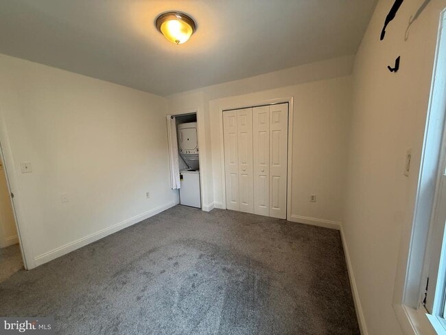 Building Photo - 2616 Arlington Blvd