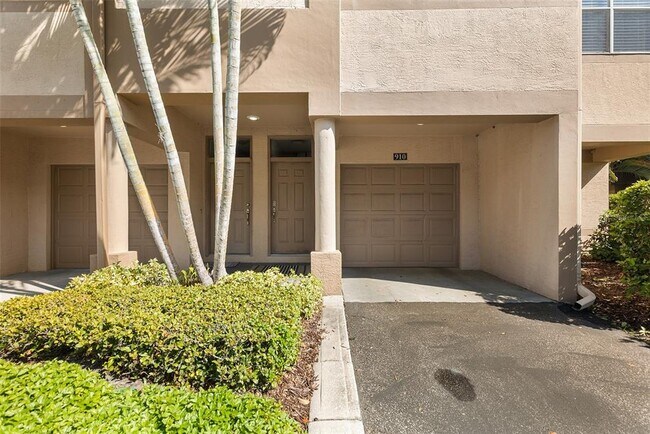 Building Photo - 910 Normandy Trace Rd