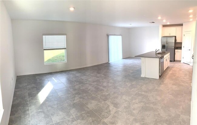 Building Photo - 2731 Runners Cir