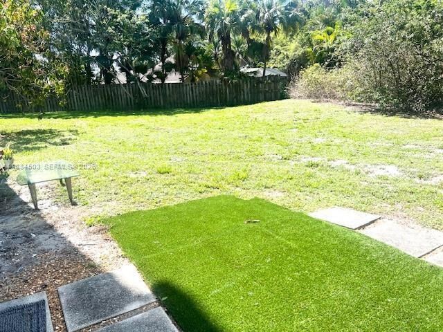 Building Photo - 9450 Live Oak Pl