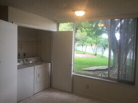 Building Photo - 2880 N Oakland Forest Dr