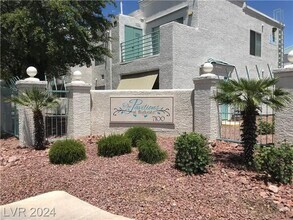 Building Photo - 7100 W Pirates Cove Rd