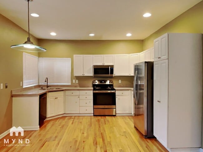 Building Photo - 24944 SE 43rd St