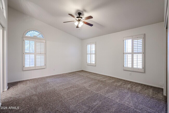 Building Photo - 9833 W Yukon Dr