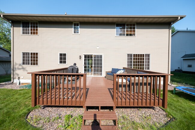 Building Photo - 17473 Hayes Ave