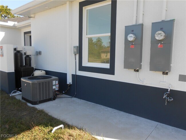 Building Photo - 937 Graystone Ave