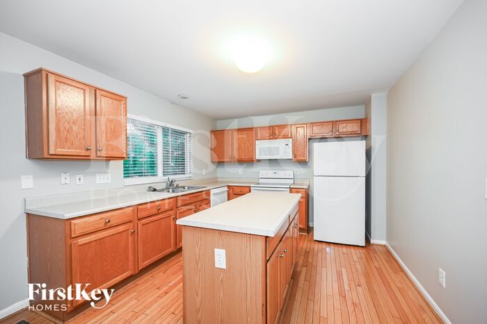 Building Photo - 6176 Fox Run Ln
