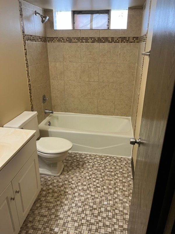 Building Photo - 7718 Wildwood Ct