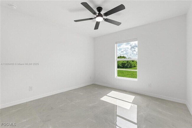 Building Photo - 416 Pinehurst Ave