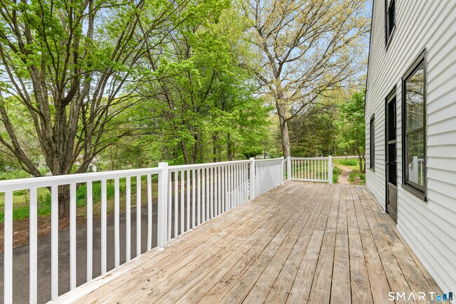 Building Photo - 1335 Wolf Hill Rd
