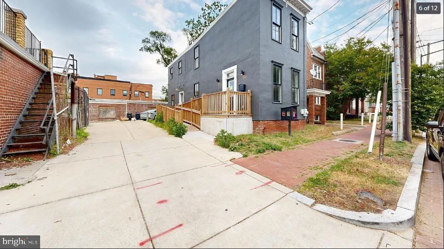 Building Photo - 1214 U St SE