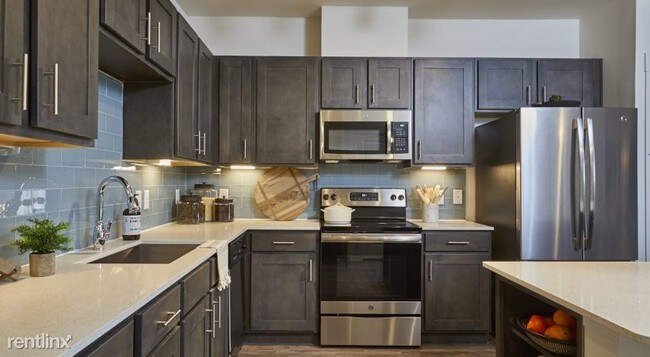 Building Photo - 2 br, 2 bath Condo - 1020 Texas St