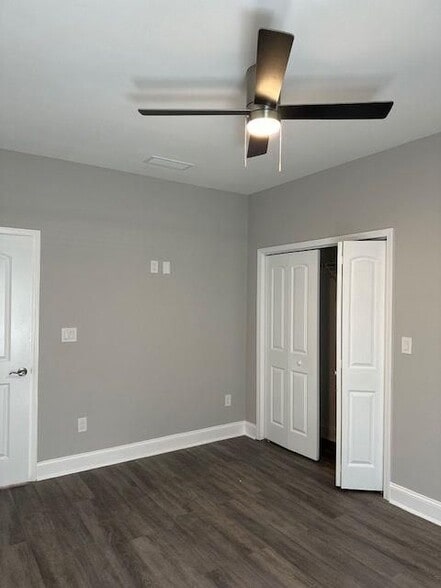Building Photo - 222 Taylor Cir