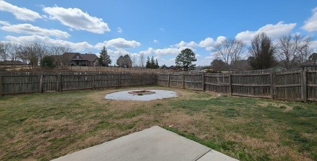 Building Photo - 89 Savannah Ln