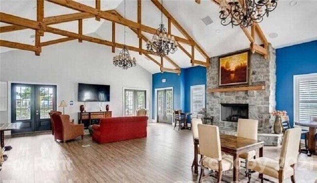 Building Photo - Beautiful spacious Home in Berewick community in Steel Creek Fence in Yard