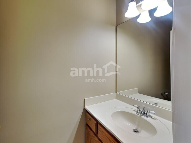 Building Photo - 1432 Brighton Cir