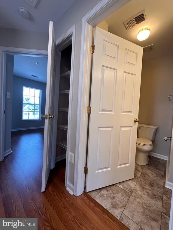 Building Photo - 9400 Birchwood Ct W