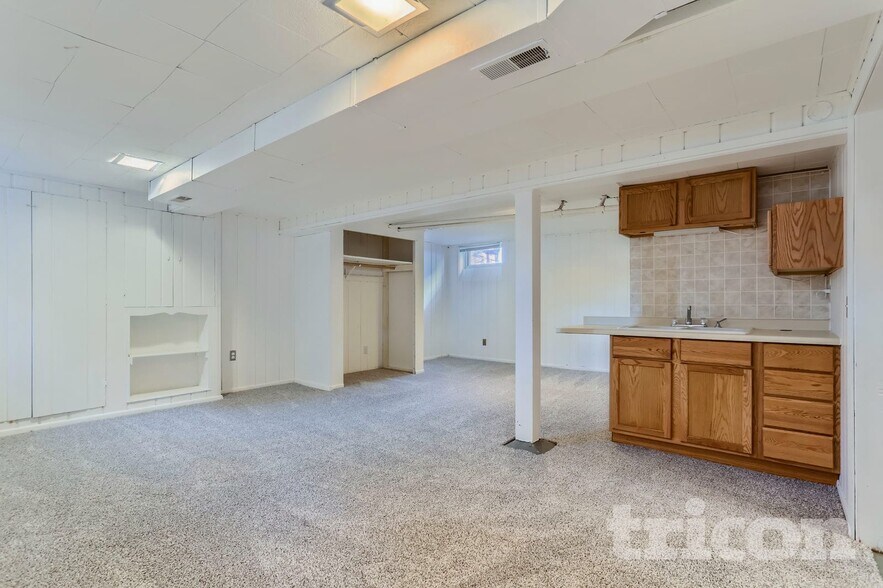 Building Photo - 906 Cherokee Ave